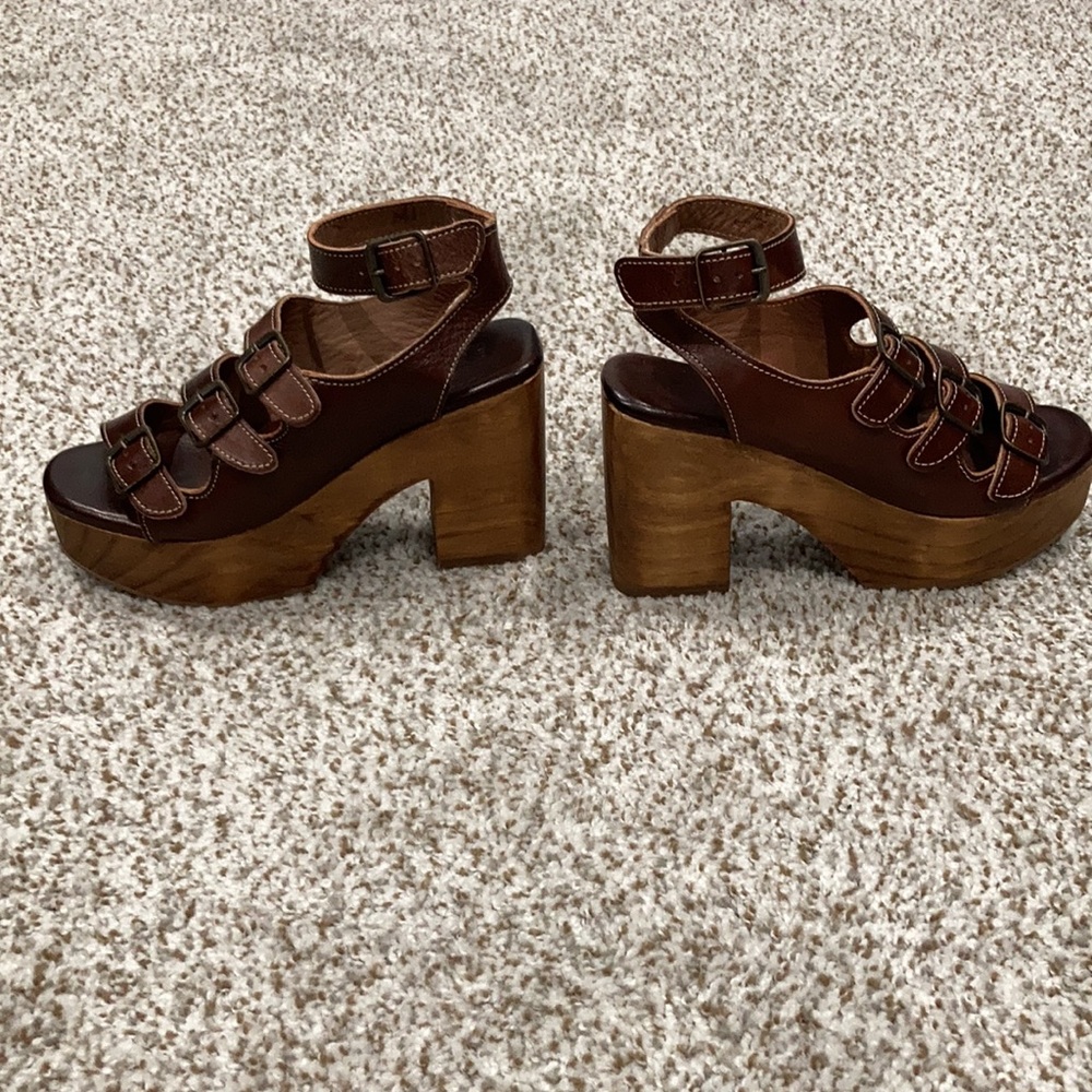 Bed Stu wooden Heels,these fit like a sz 6 IMO - Picture 5 of 11